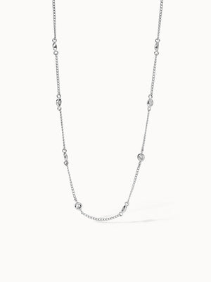Silberne Kette mit zarten Details von PURELEI, elegant und modern.