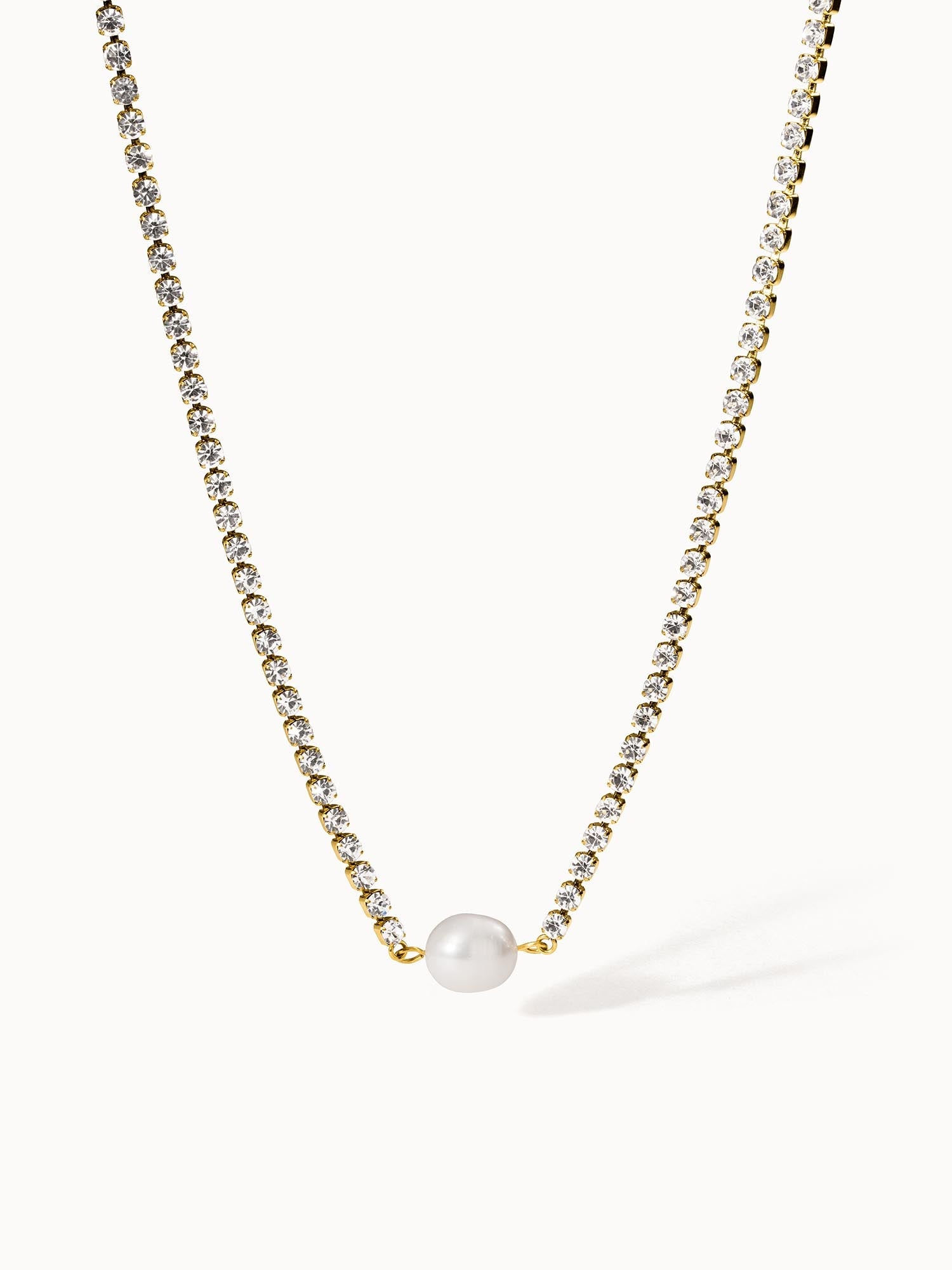 Shimmering Pearl Necklace