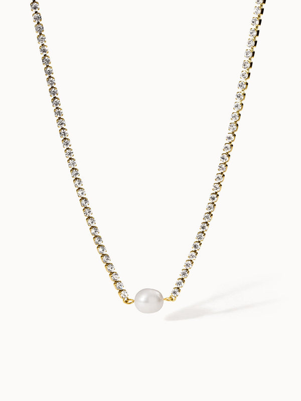 Shimmering Pearl Necklace