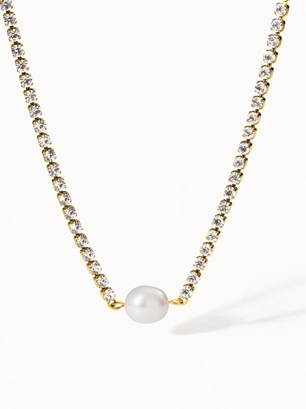 Shimmering Pearl Necklace