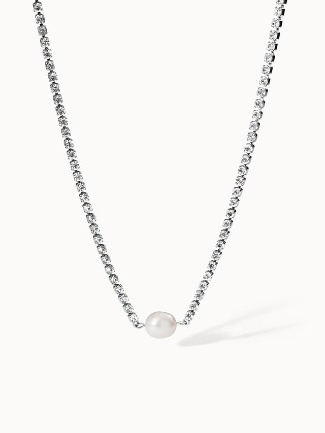 Shimmering Pearl Necklace