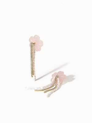 {"color":"Gold", "type":"lead_image"}