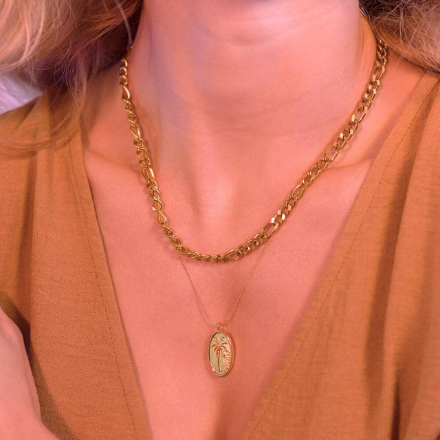 Aiani Necklace Set