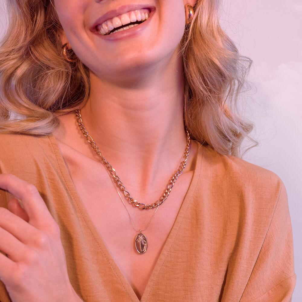 Aiani Necklace Set