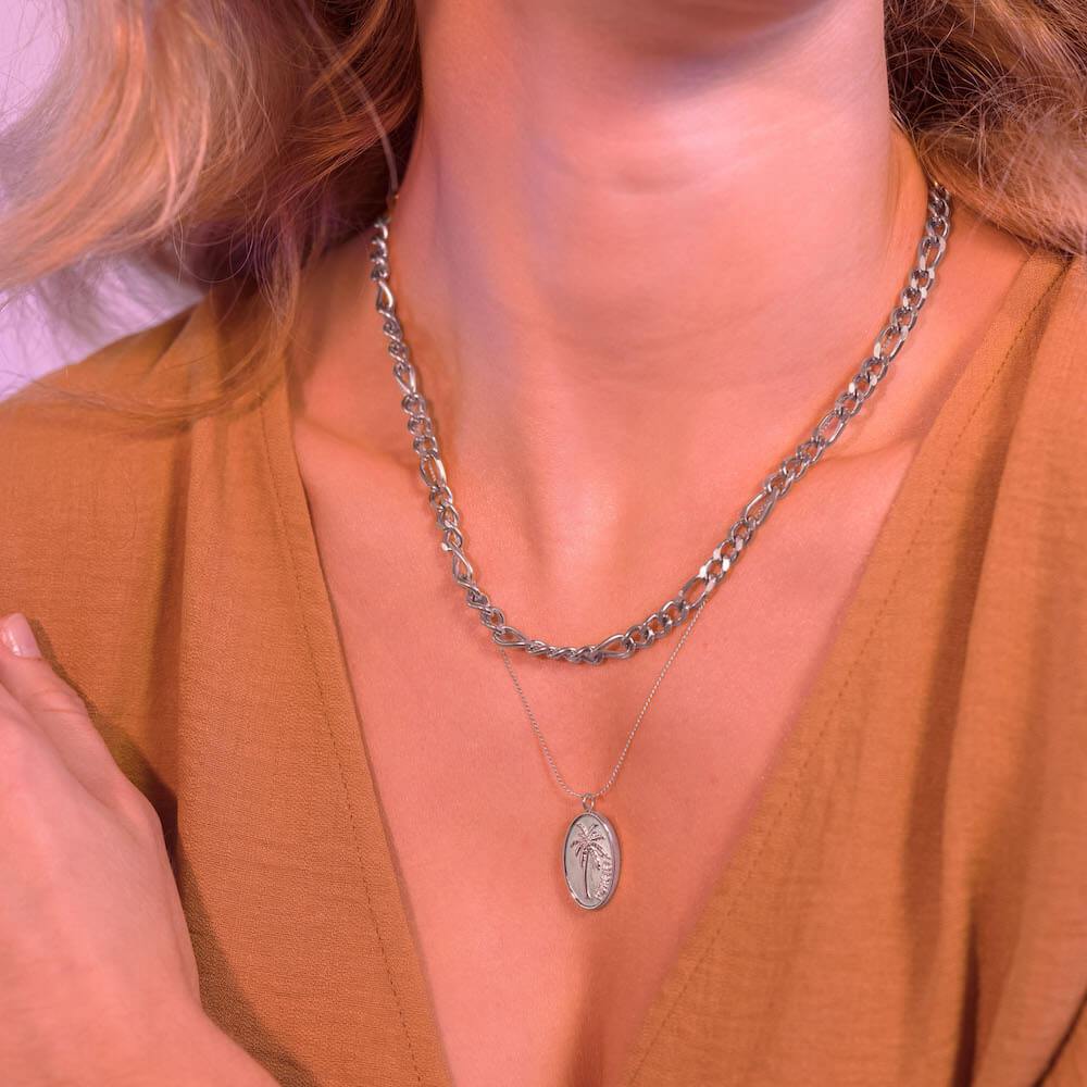 Aiani Necklace Set