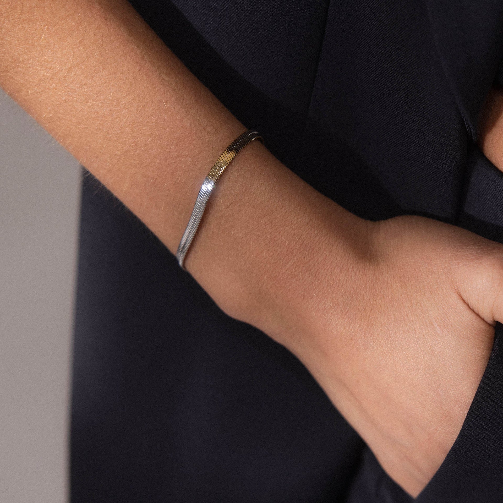 Duality Armband