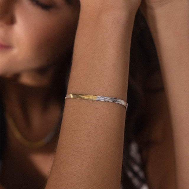 Duality Armband