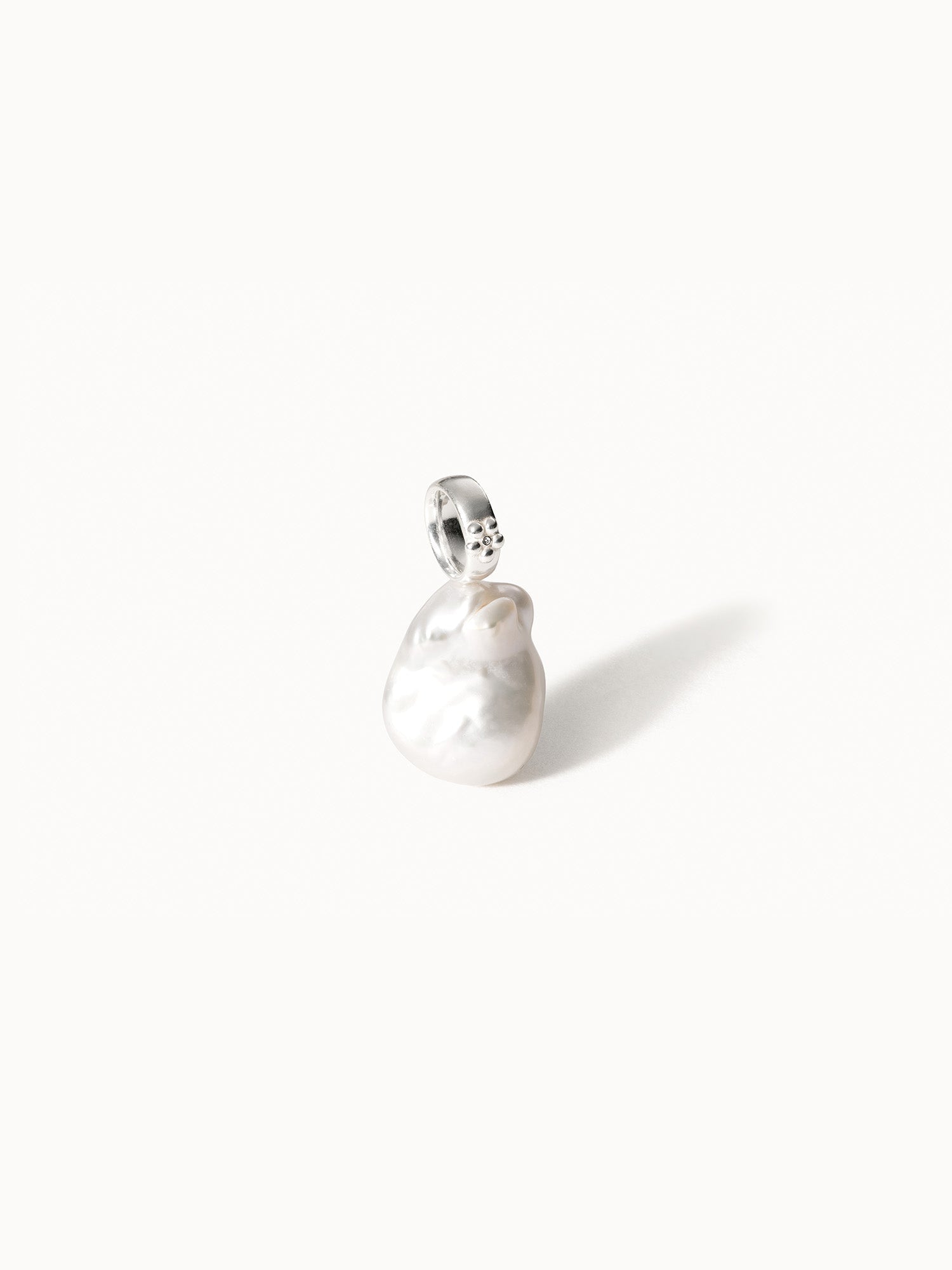 Dream Pearl Bedel