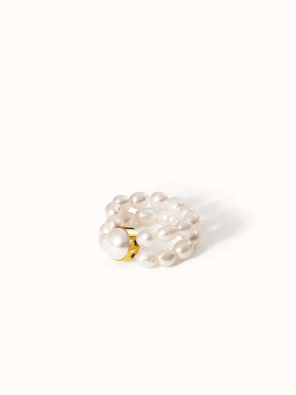 Graceful Pearl Ring
