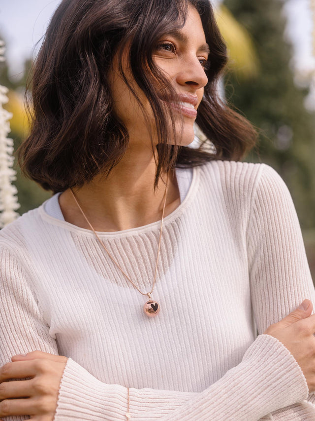 Love's Embrace Ketting