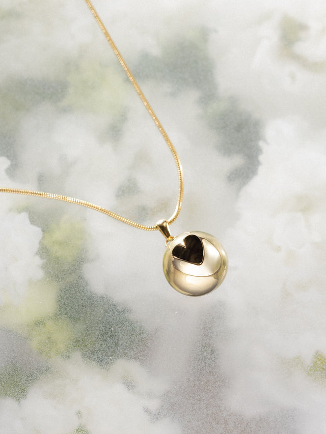 Love's Embrace Ketting