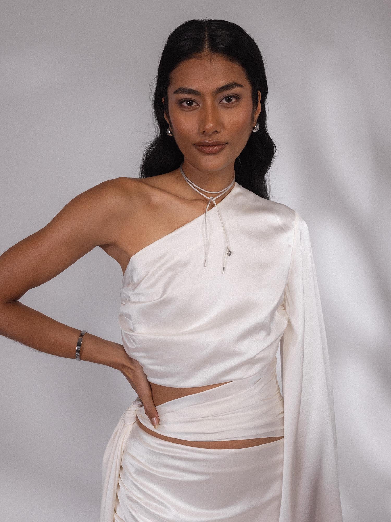 Gray Satin Ketting