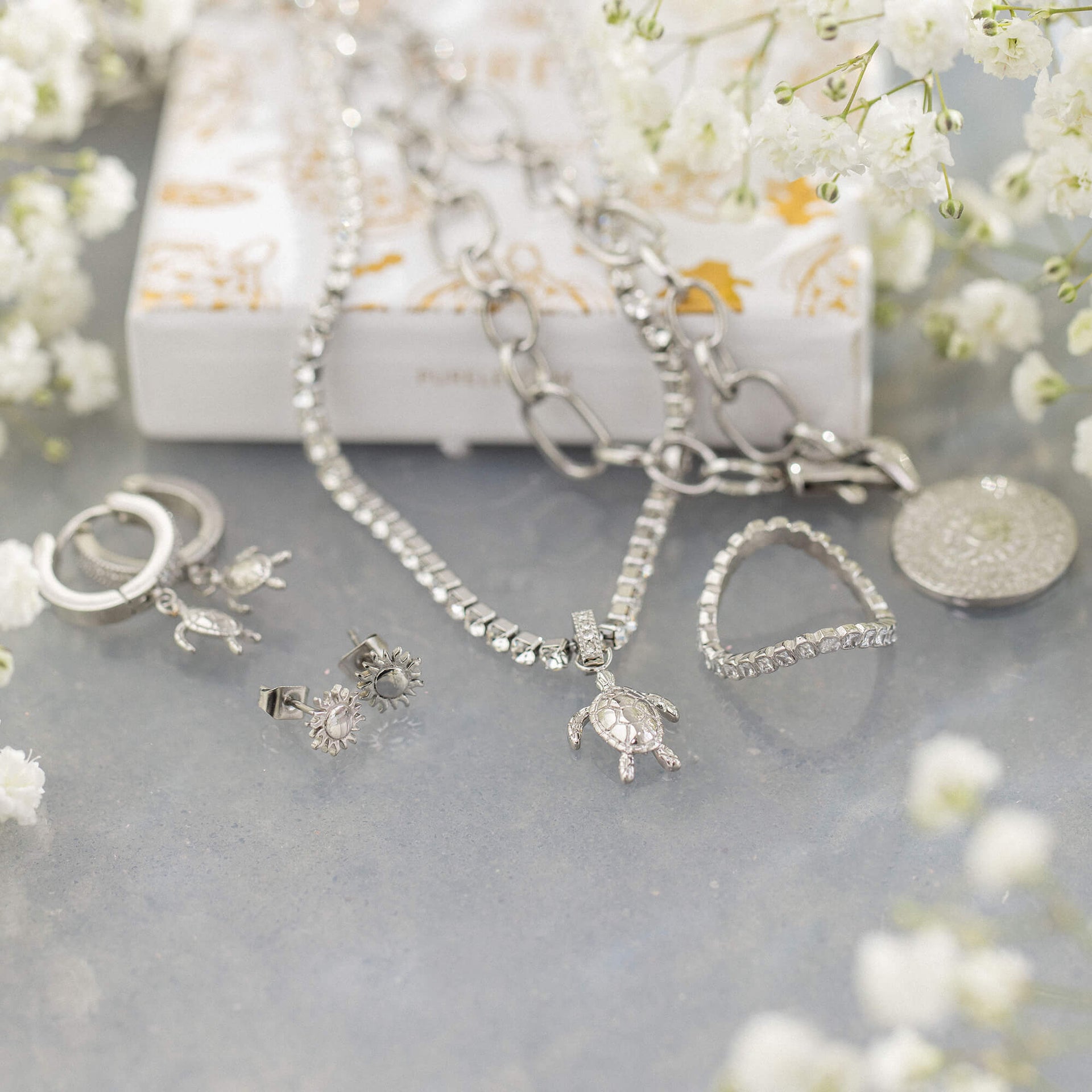 Honu White Ketting