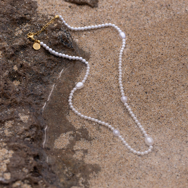Glace Necklace